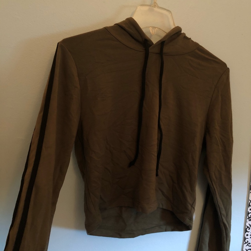 cropped hoodie